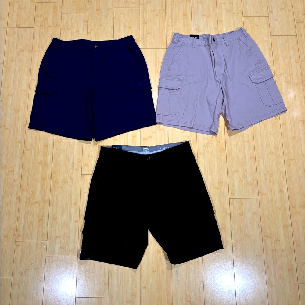 Men’s cargo shorts bundle. Size 34.